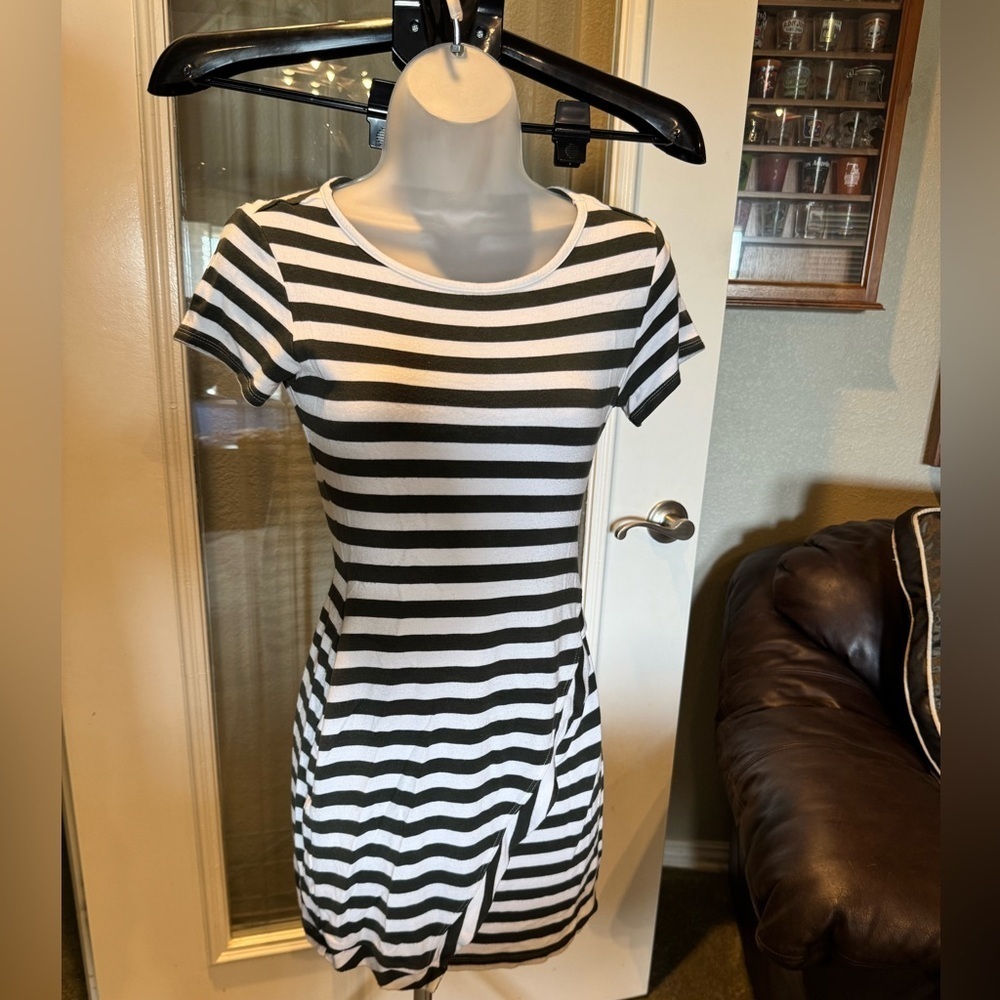 Market & Spruce Dark Gray and White Striped Mini Dress XS